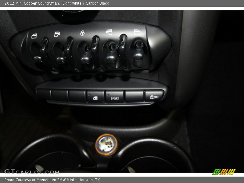 Light White / Carbon Black 2012 Mini Cooper Countryman