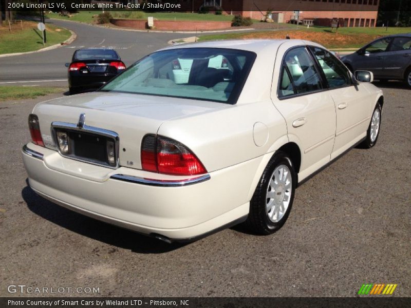 Ceramic White Tri-Coat / Shale/Dove 2004 Lincoln LS V6