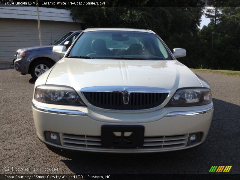 Ceramic White Tri-Coat / Shale/Dove 2004 Lincoln LS V6