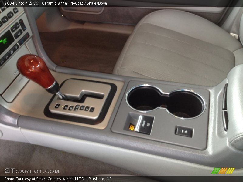 Ceramic White Tri-Coat / Shale/Dove 2004 Lincoln LS V6