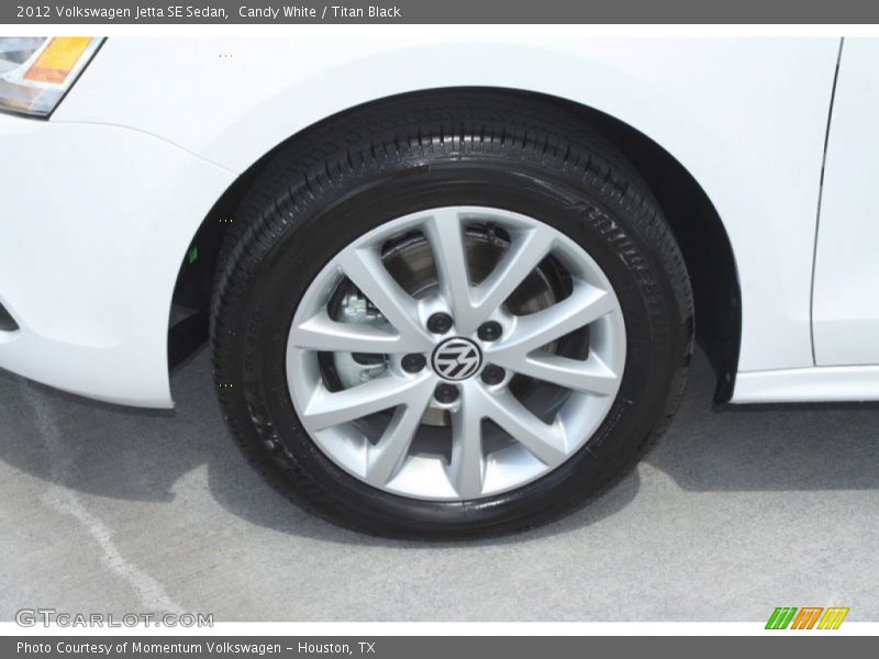 Candy White / Titan Black 2012 Volkswagen Jetta SE Sedan