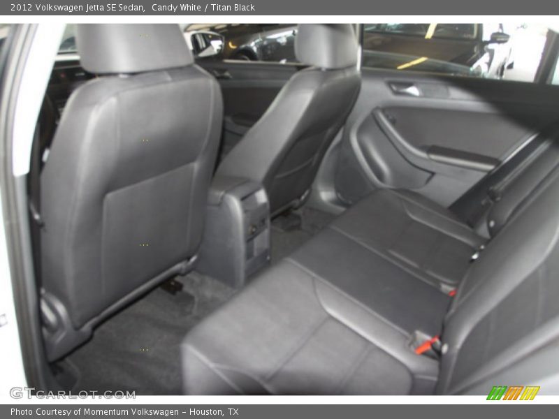 Candy White / Titan Black 2012 Volkswagen Jetta SE Sedan