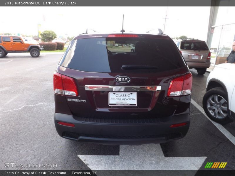 Dark Cherry / Black 2013 Kia Sorento LX