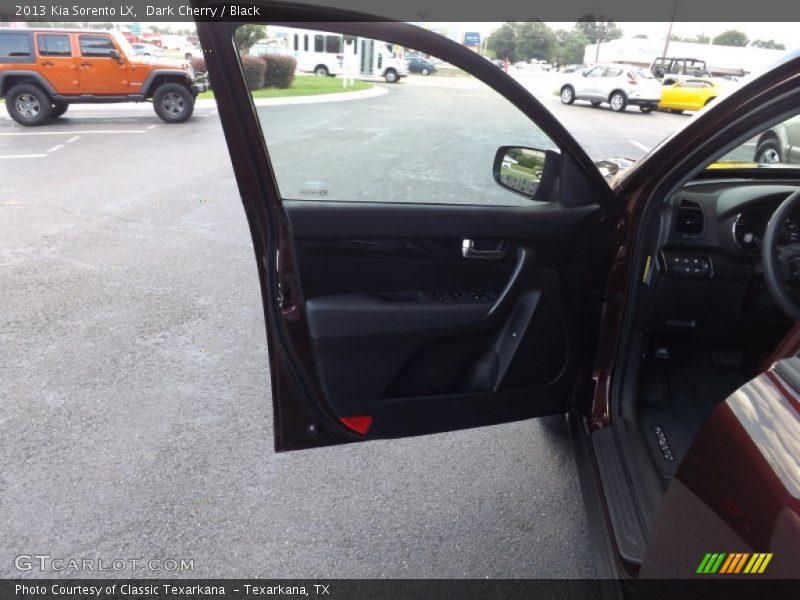 Dark Cherry / Black 2013 Kia Sorento LX
