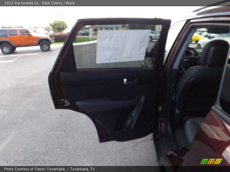 Dark Cherry / Black 2013 Kia Sorento LX