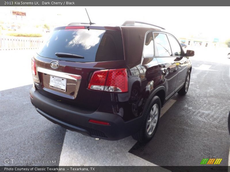 Dark Cherry / Black 2013 Kia Sorento LX