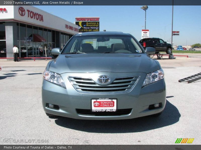 Aloe Green Metallic / Bisque 2009 Toyota Camry XLE