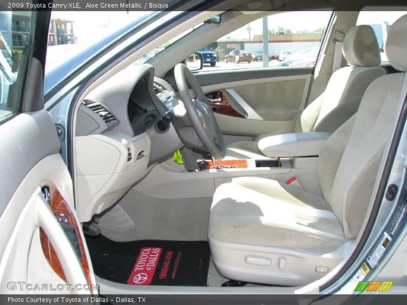Aloe Green Metallic / Bisque 2009 Toyota Camry XLE