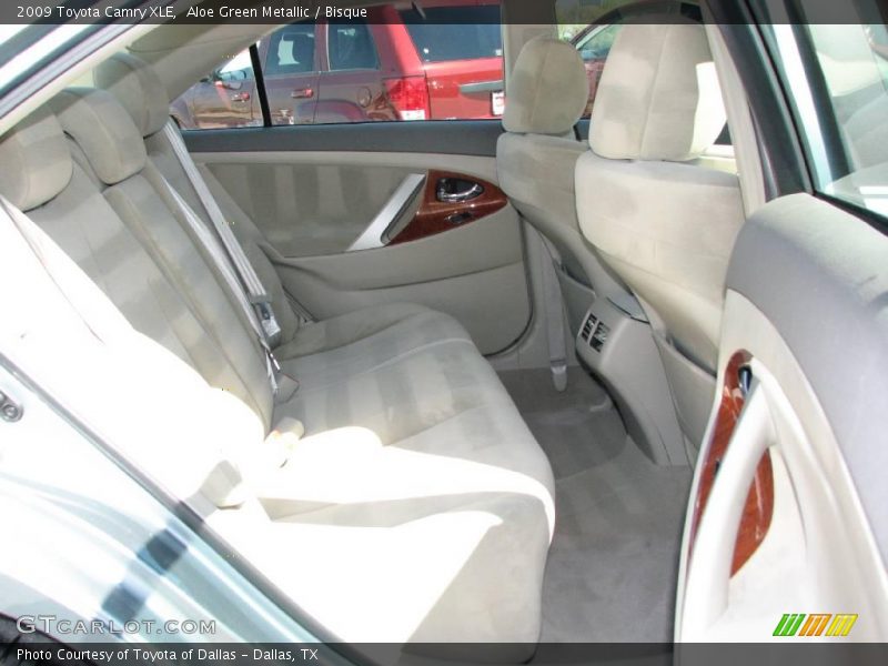 Aloe Green Metallic / Bisque 2009 Toyota Camry XLE