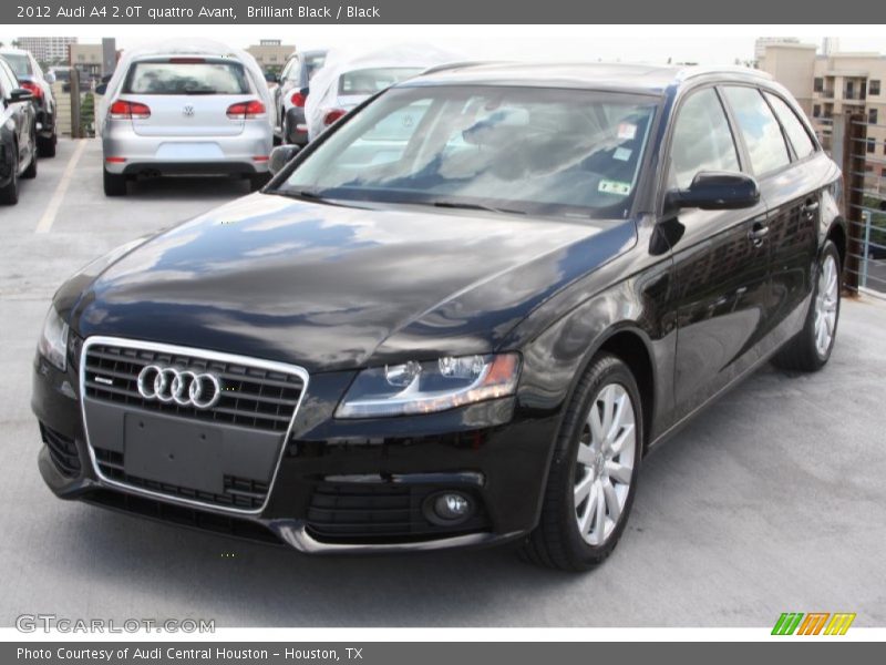 Front 3/4 View of 2012 A4 2.0T quattro Avant