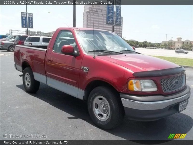 Toreador Red Metallic / Medium Graphite 1999 Ford F150 XLT Regular Cab