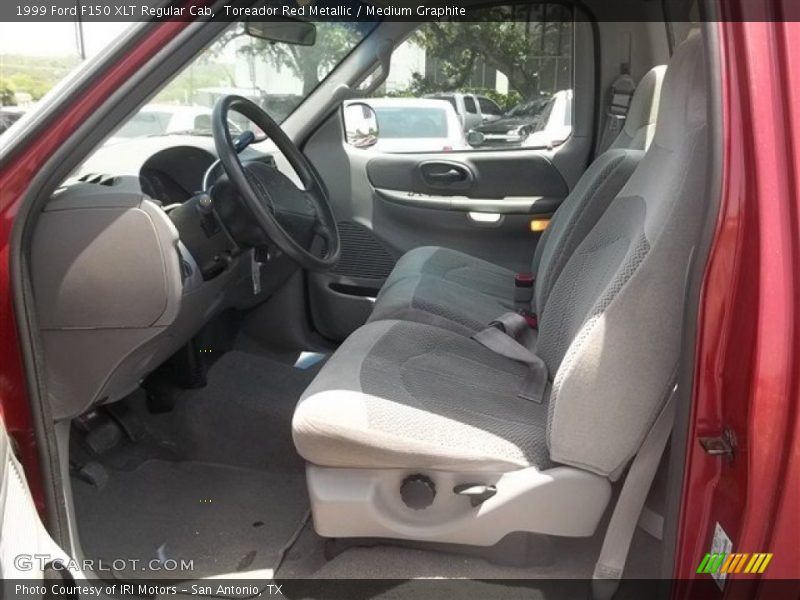 Toreador Red Metallic / Medium Graphite 1999 Ford F150 XLT Regular Cab
