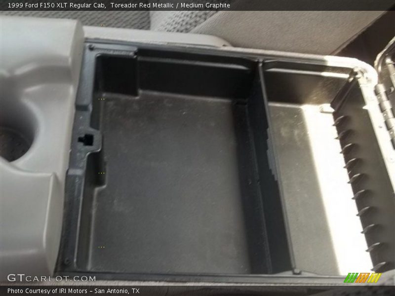 Toreador Red Metallic / Medium Graphite 1999 Ford F150 XLT Regular Cab