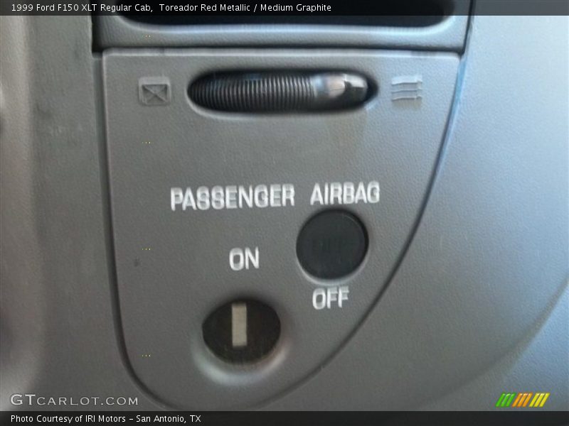 Toreador Red Metallic / Medium Graphite 1999 Ford F150 XLT Regular Cab