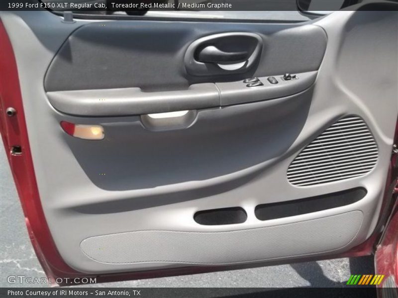 Toreador Red Metallic / Medium Graphite 1999 Ford F150 XLT Regular Cab