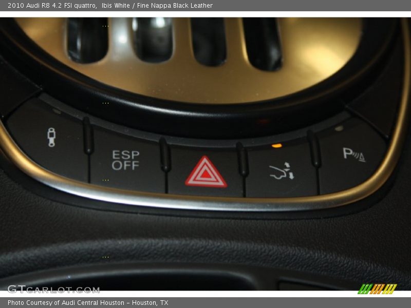 Ibis White / Fine Nappa Black Leather 2010 Audi R8 4.2 FSI quattro