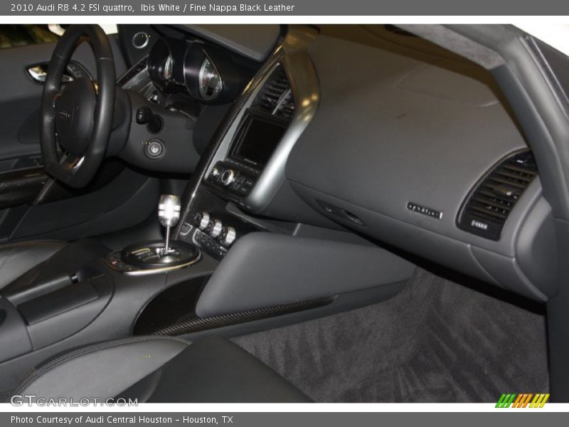 Ibis White / Fine Nappa Black Leather 2010 Audi R8 4.2 FSI quattro