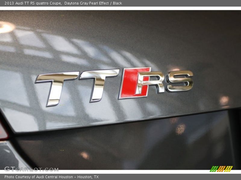  2013 TT RS quattro Coupe Logo