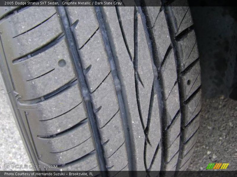 Graphite Metallic / Dark Slate Gray 2005 Dodge Stratus SXT Sedan