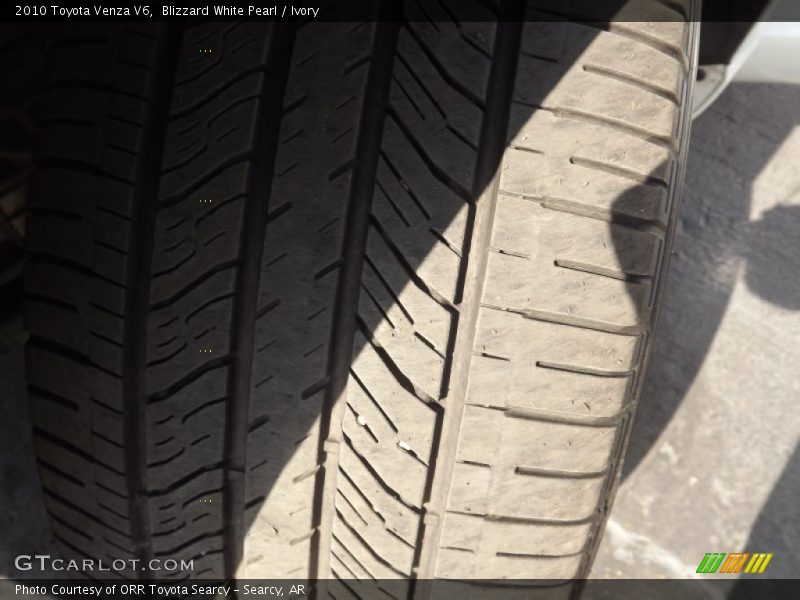 Blizzard White Pearl / Ivory 2010 Toyota Venza V6