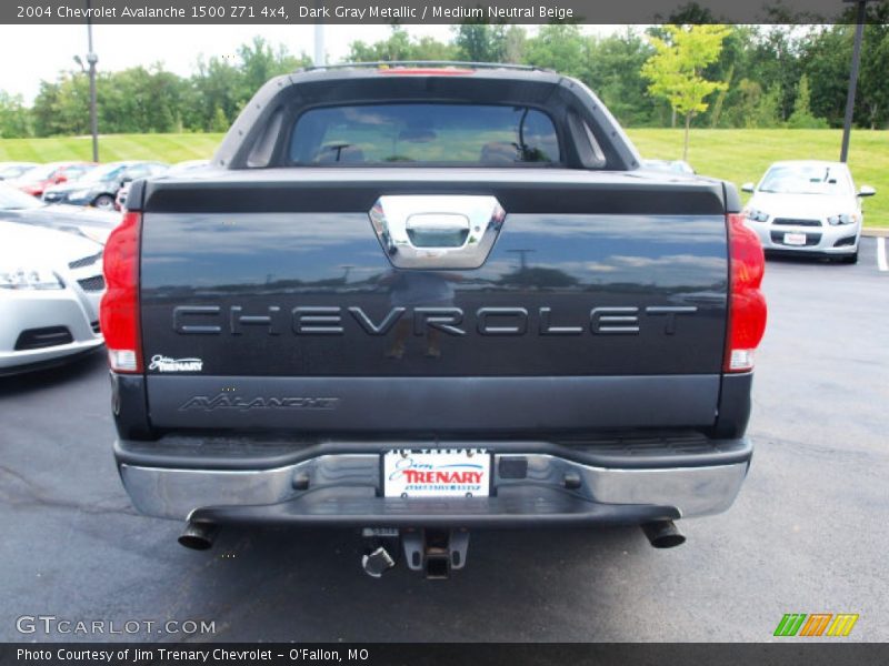 Dark Gray Metallic / Medium Neutral Beige 2004 Chevrolet Avalanche 1500 Z71 4x4