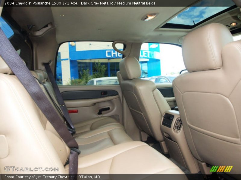 Dark Gray Metallic / Medium Neutral Beige 2004 Chevrolet Avalanche 1500 Z71 4x4