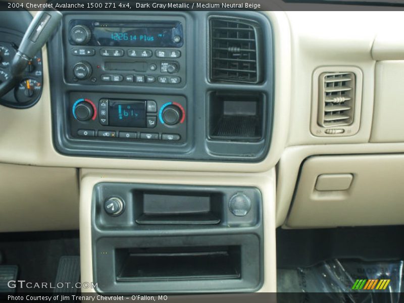 Dark Gray Metallic / Medium Neutral Beige 2004 Chevrolet Avalanche 1500 Z71 4x4