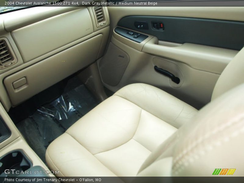 Dark Gray Metallic / Medium Neutral Beige 2004 Chevrolet Avalanche 1500 Z71 4x4