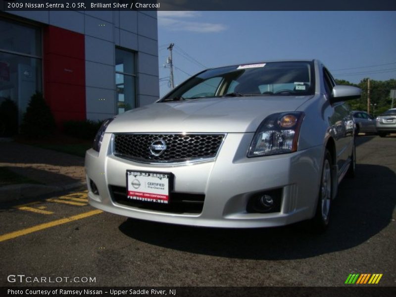 Brilliant Silver / Charcoal 2009 Nissan Sentra 2.0 SR