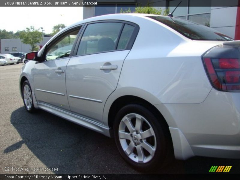 Brilliant Silver / Charcoal 2009 Nissan Sentra 2.0 SR