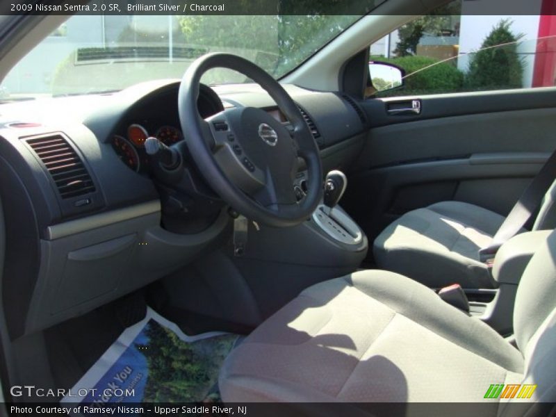 Brilliant Silver / Charcoal 2009 Nissan Sentra 2.0 SR