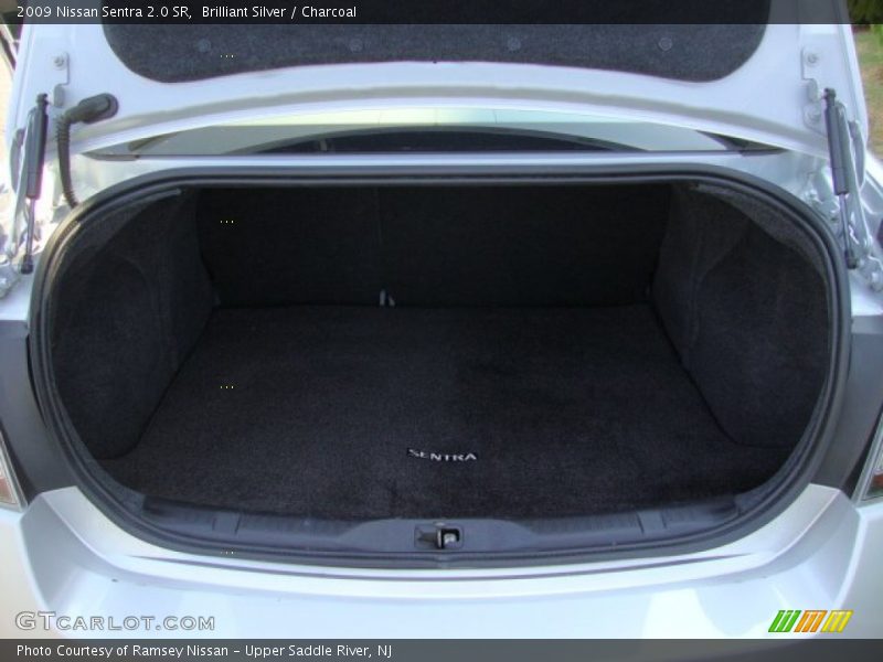Brilliant Silver / Charcoal 2009 Nissan Sentra 2.0 SR