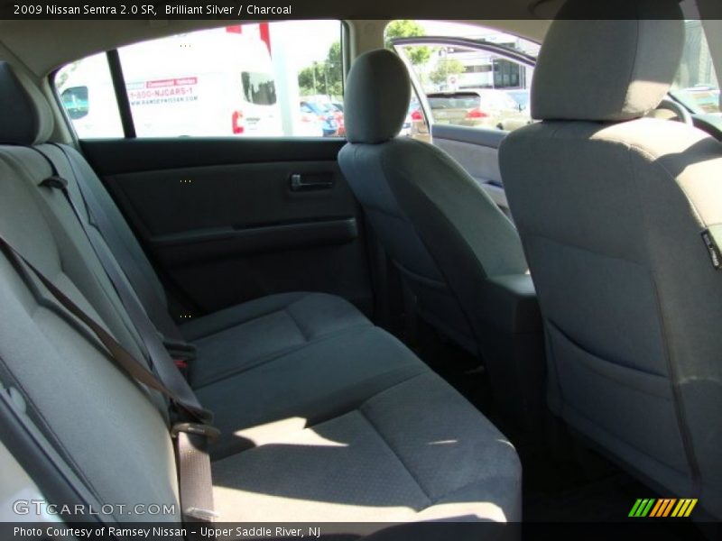 Brilliant Silver / Charcoal 2009 Nissan Sentra 2.0 SR