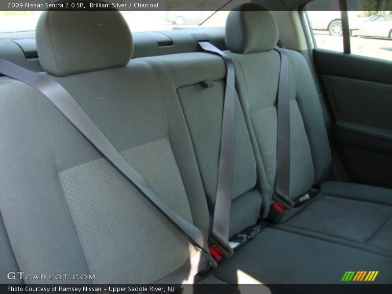 Brilliant Silver / Charcoal 2009 Nissan Sentra 2.0 SR