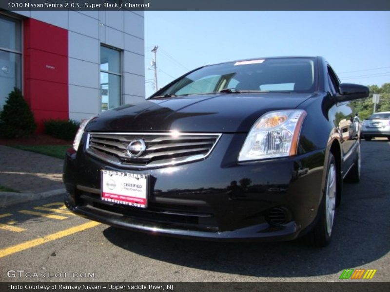 Super Black / Charcoal 2010 Nissan Sentra 2.0 S