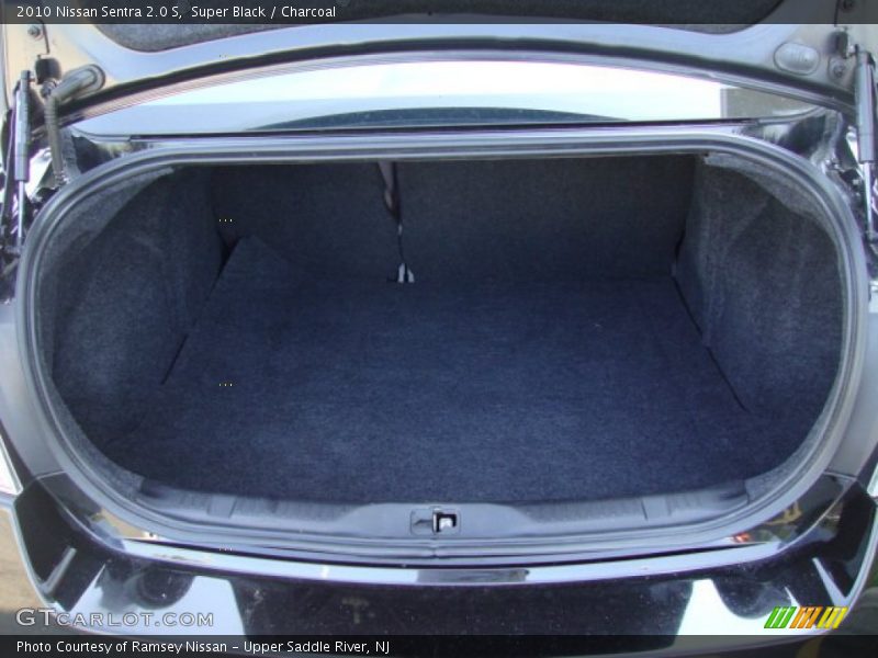 Super Black / Charcoal 2010 Nissan Sentra 2.0 S