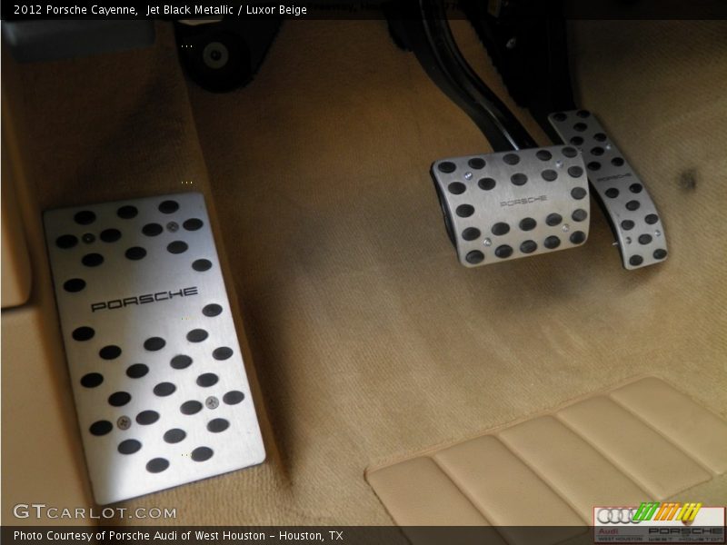 Jet Black Metallic / Luxor Beige 2012 Porsche Cayenne