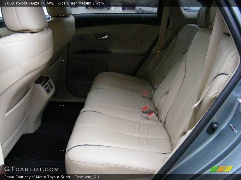 Aloe Green Metallic / Ivory 2009 Toyota Venza V6 AWD