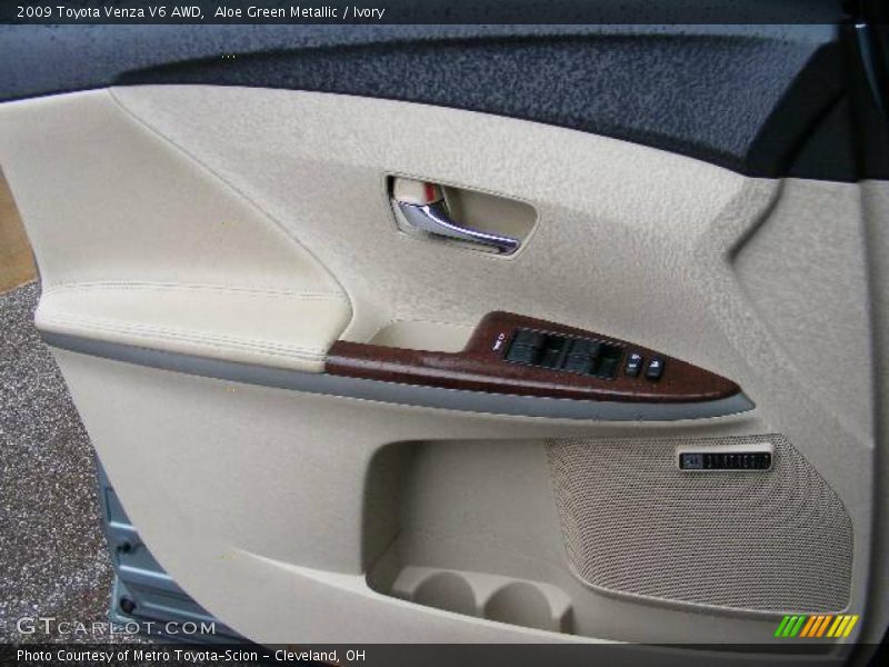 Aloe Green Metallic / Ivory 2009 Toyota Venza V6 AWD