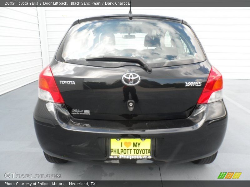 Black Sand Pearl / Dark Charcoal 2009 Toyota Yaris 3 Door Liftback