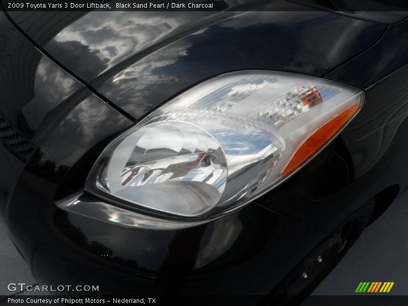 Black Sand Pearl / Dark Charcoal 2009 Toyota Yaris 3 Door Liftback