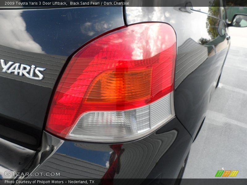 Black Sand Pearl / Dark Charcoal 2009 Toyota Yaris 3 Door Liftback