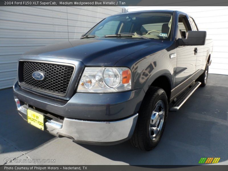 Medium Wedgewood Blue Metallic / Tan 2004 Ford F150 XLT SuperCab