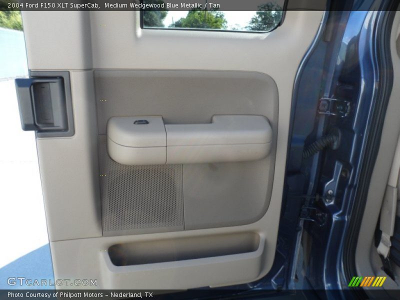 Medium Wedgewood Blue Metallic / Tan 2004 Ford F150 XLT SuperCab