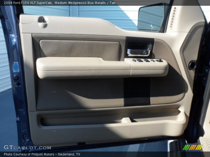 Medium Wedgewood Blue Metallic / Tan 2004 Ford F150 XLT SuperCab