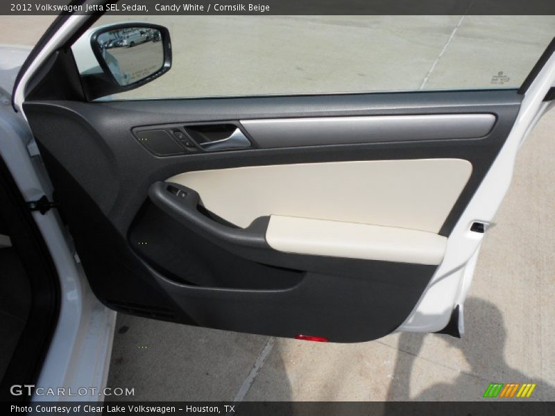 Door Panel of 2012 Jetta SEL Sedan
