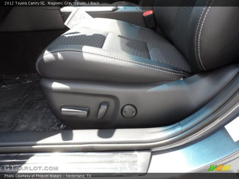 Magnetic Gray Metallic / Black 2012 Toyota Camry SE