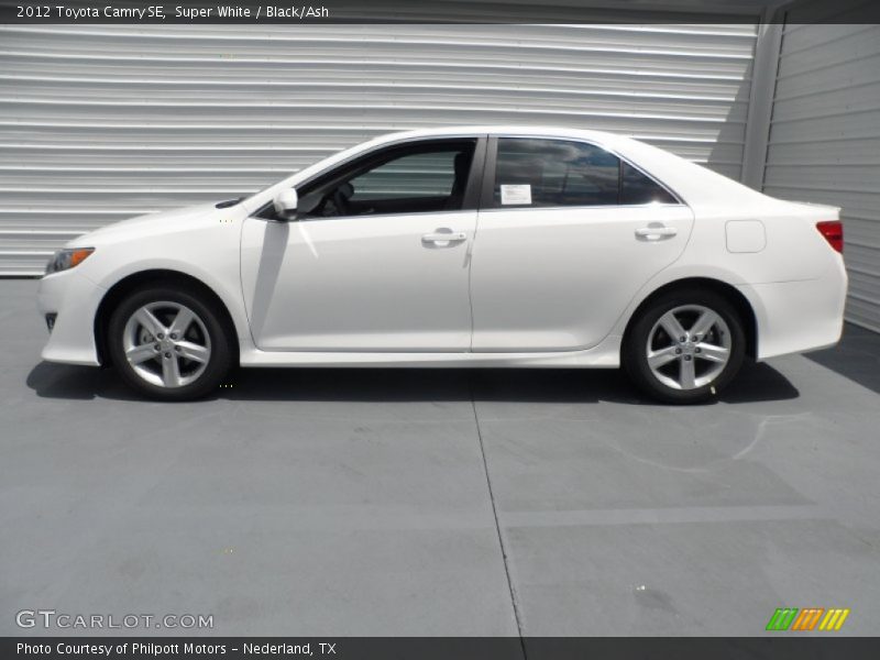 Super White / Black/Ash 2012 Toyota Camry SE