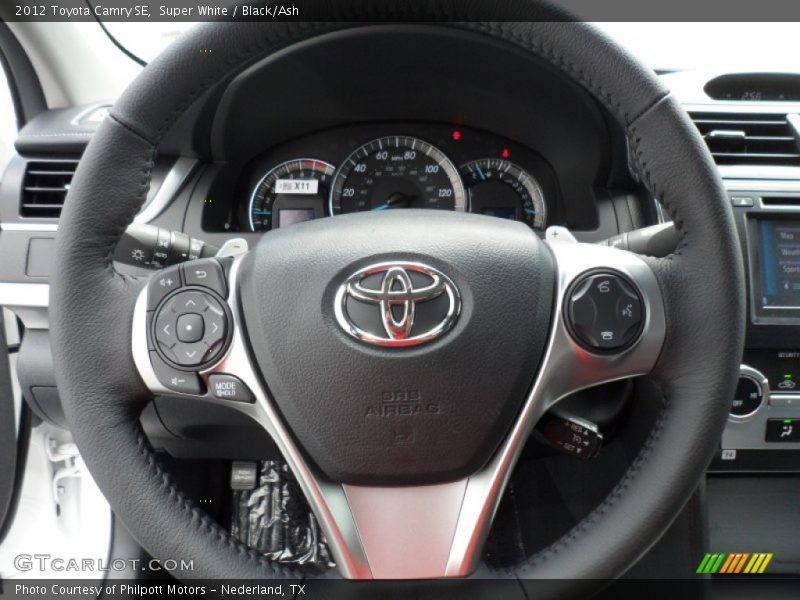 Super White / Black/Ash 2012 Toyota Camry SE