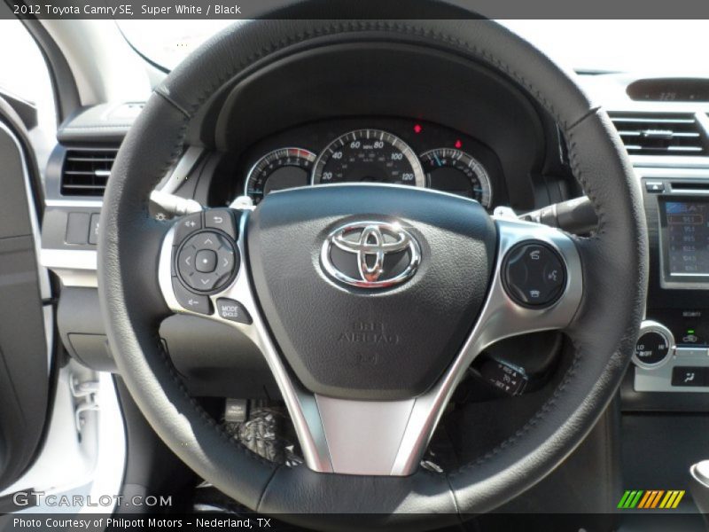 Super White / Black 2012 Toyota Camry SE